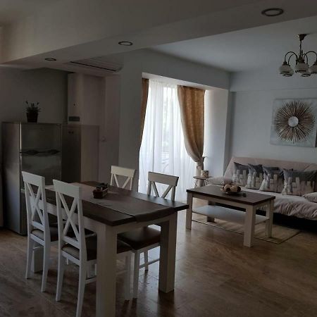 Apartament 2 Camere Ultracentral Râmnicu Vâlcea Екстериор снимка