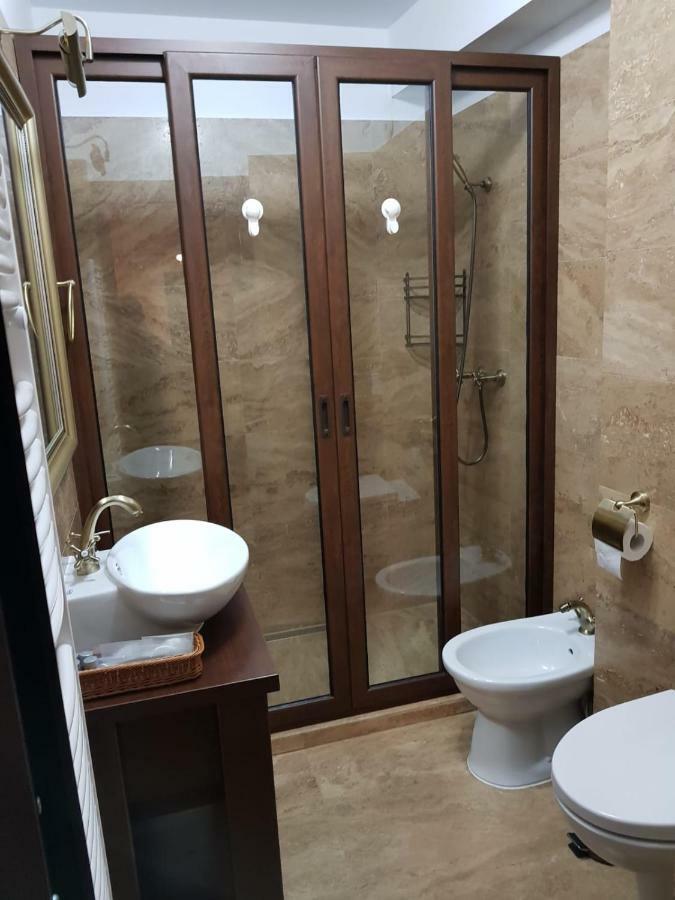 Apartament 2 Camere Ultracentral Râmnicu Vâlcea Екстериор снимка